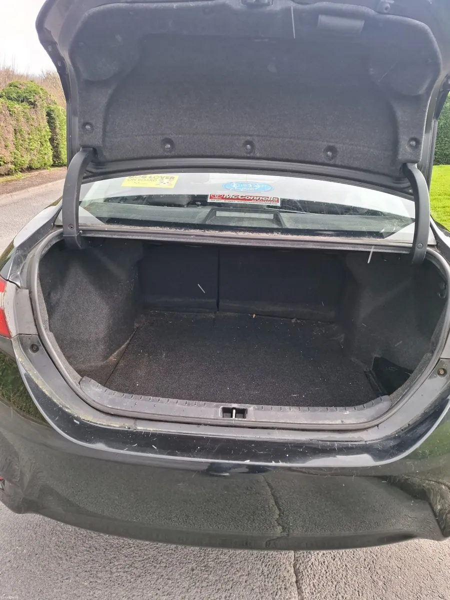 Toyota Corolla 2015 - Image 4