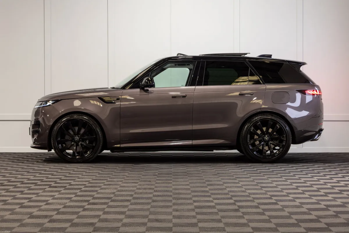 242 Range Rover Sport P550e Autobiography - Image 3