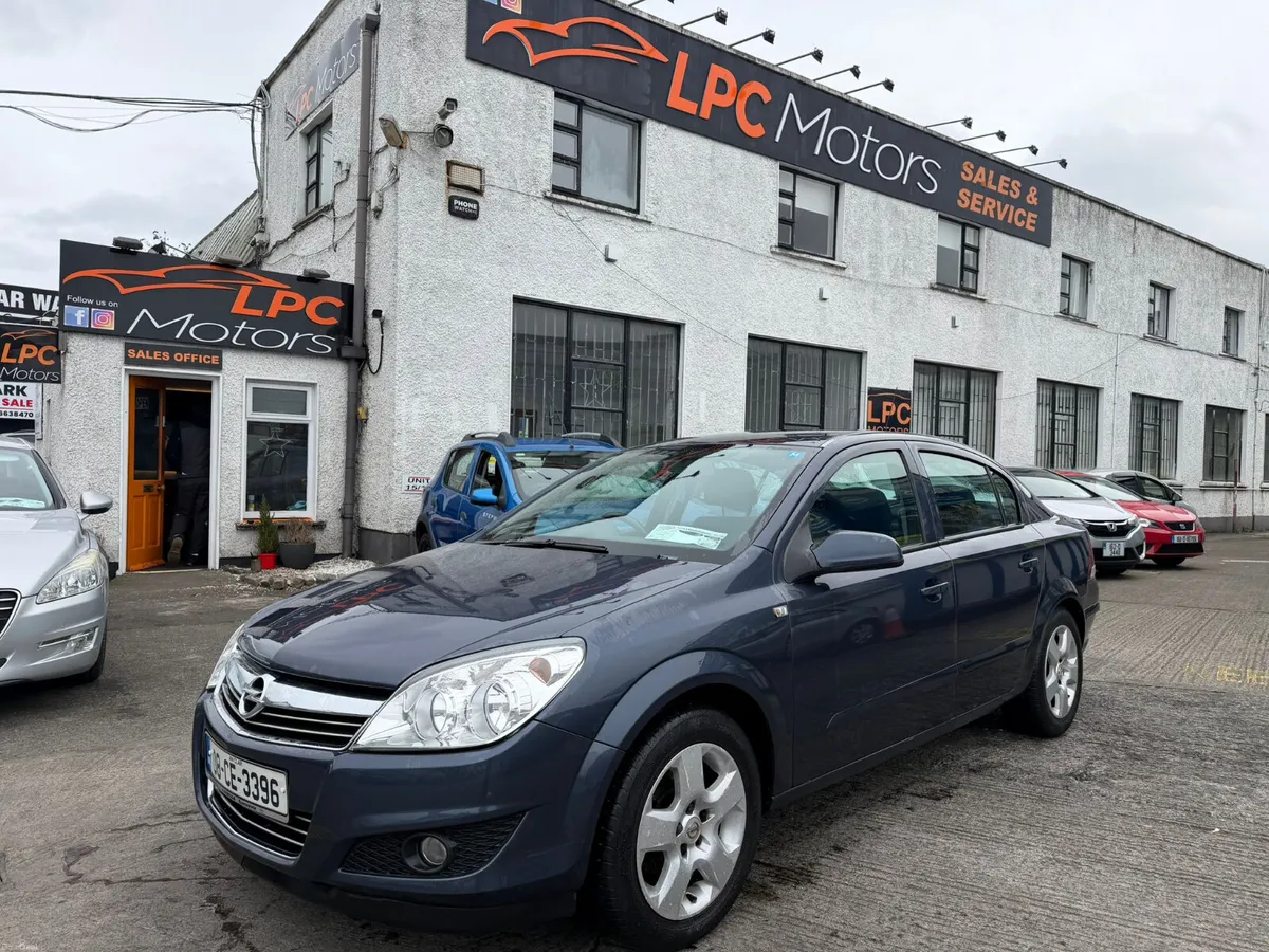 Opel Astra 2008 - Image 1