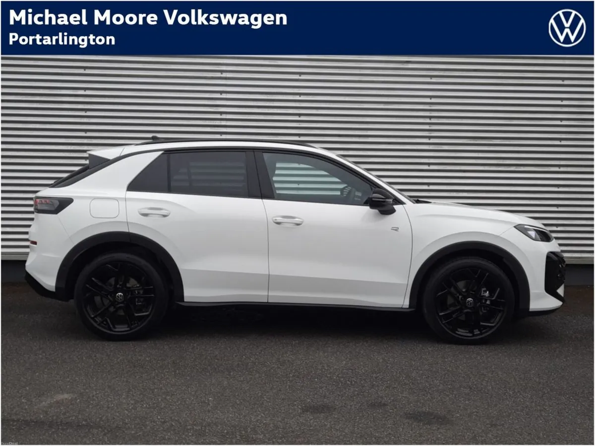 Volkswagen T-Roc NEW RLINE 1.5TSI 150HP MHEV - Image 6