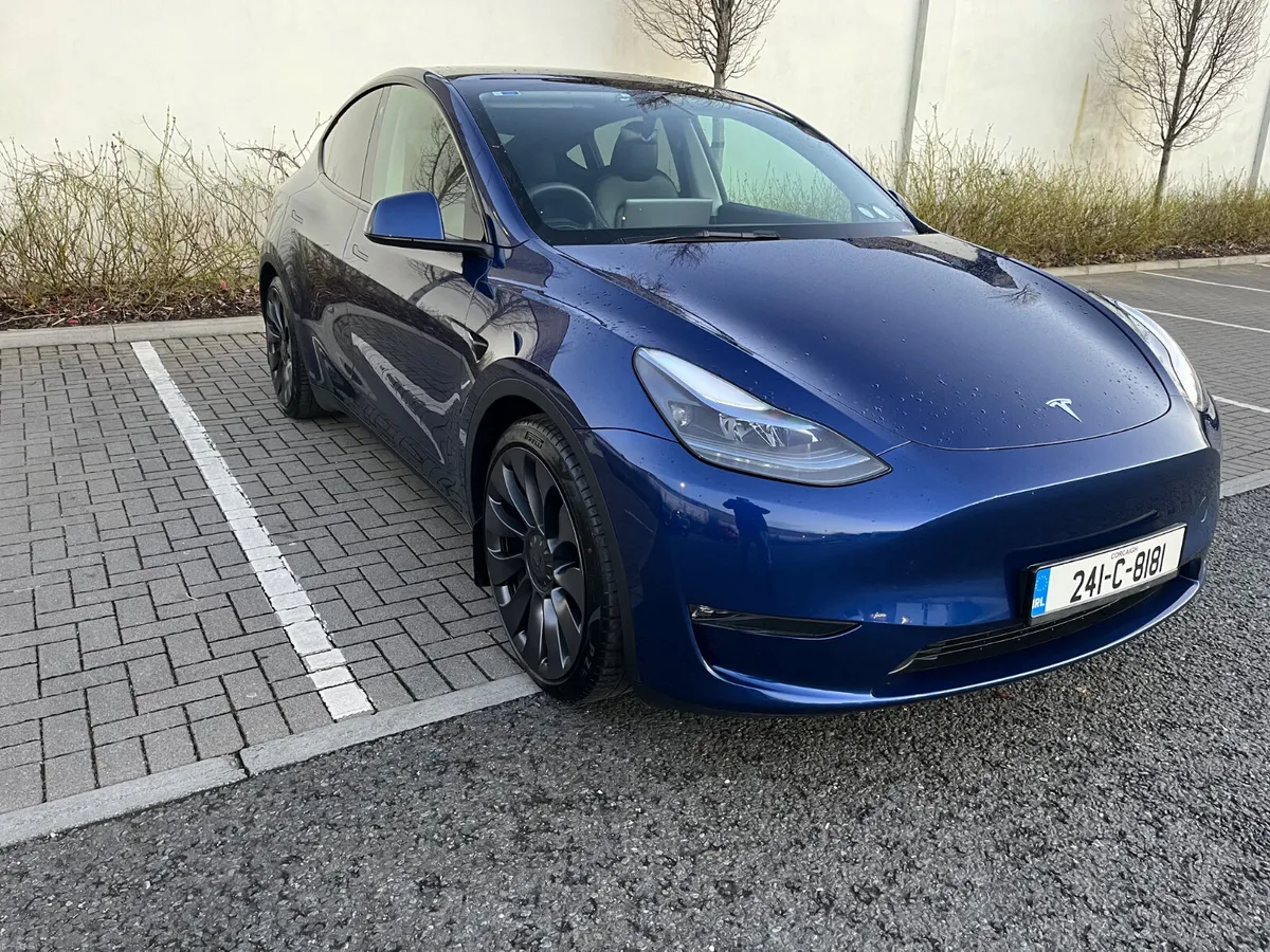 Tesla Model Y 2024,VERY HIGH SPEC ,GREAT VALUE - Image 1