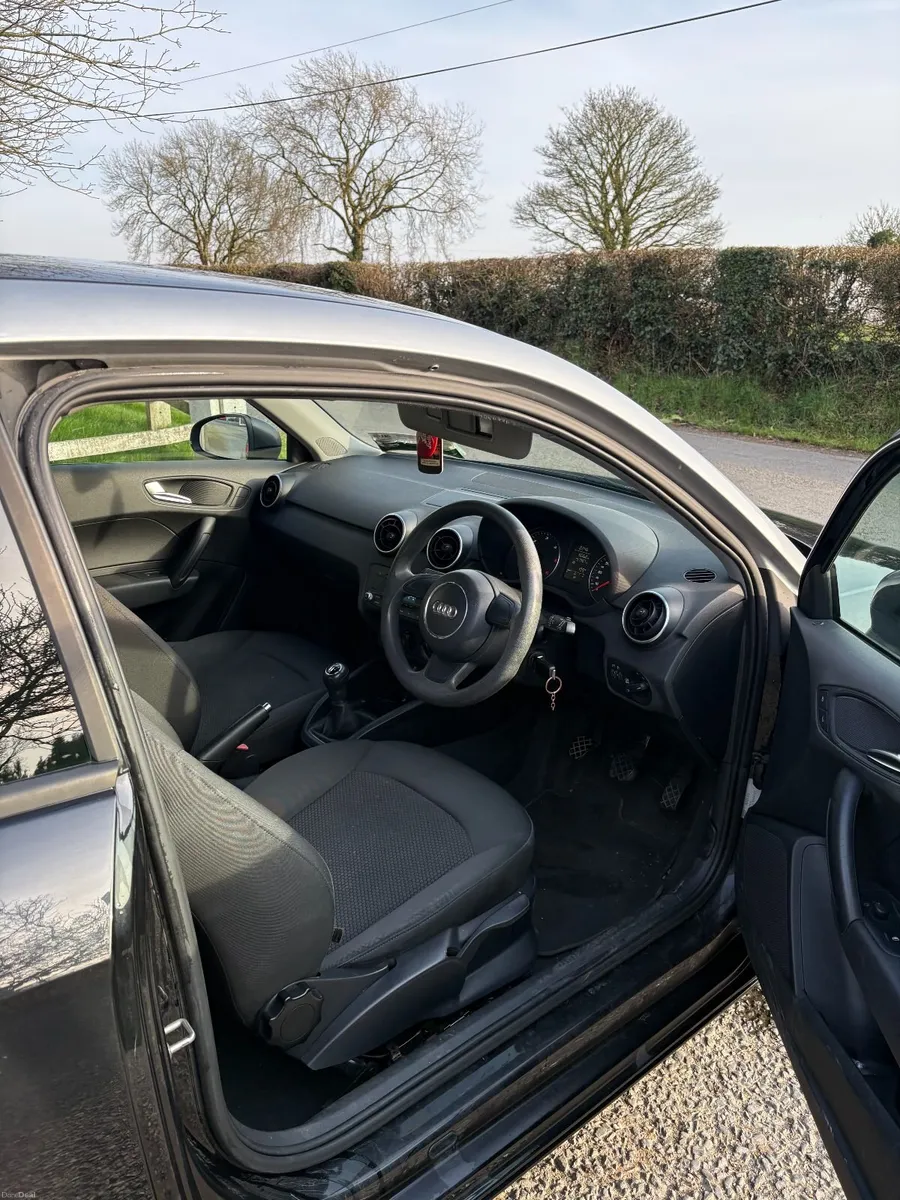 Audi A1 2012 - Image 2