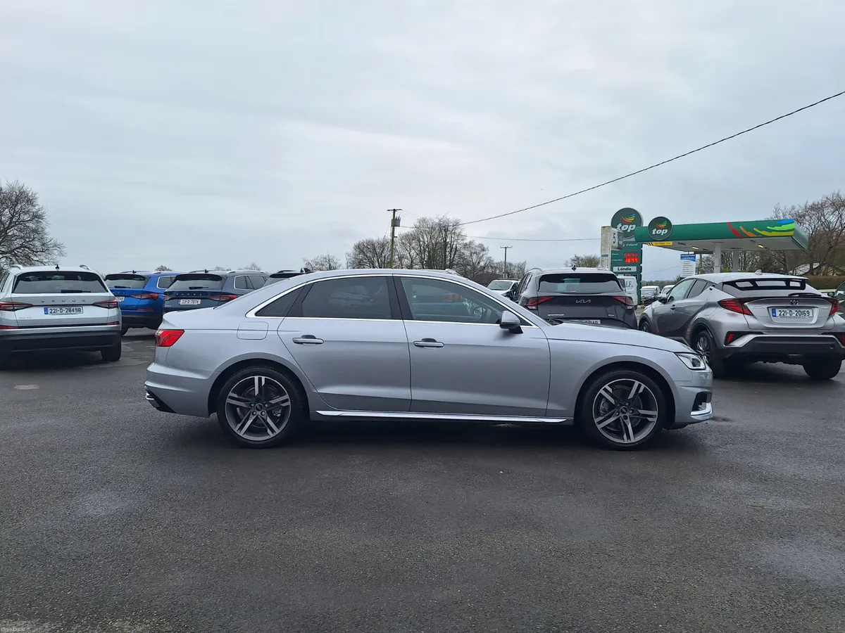 Audi A4 2.0 Tdi *High Spec/Black Leather/Camera - Image 2