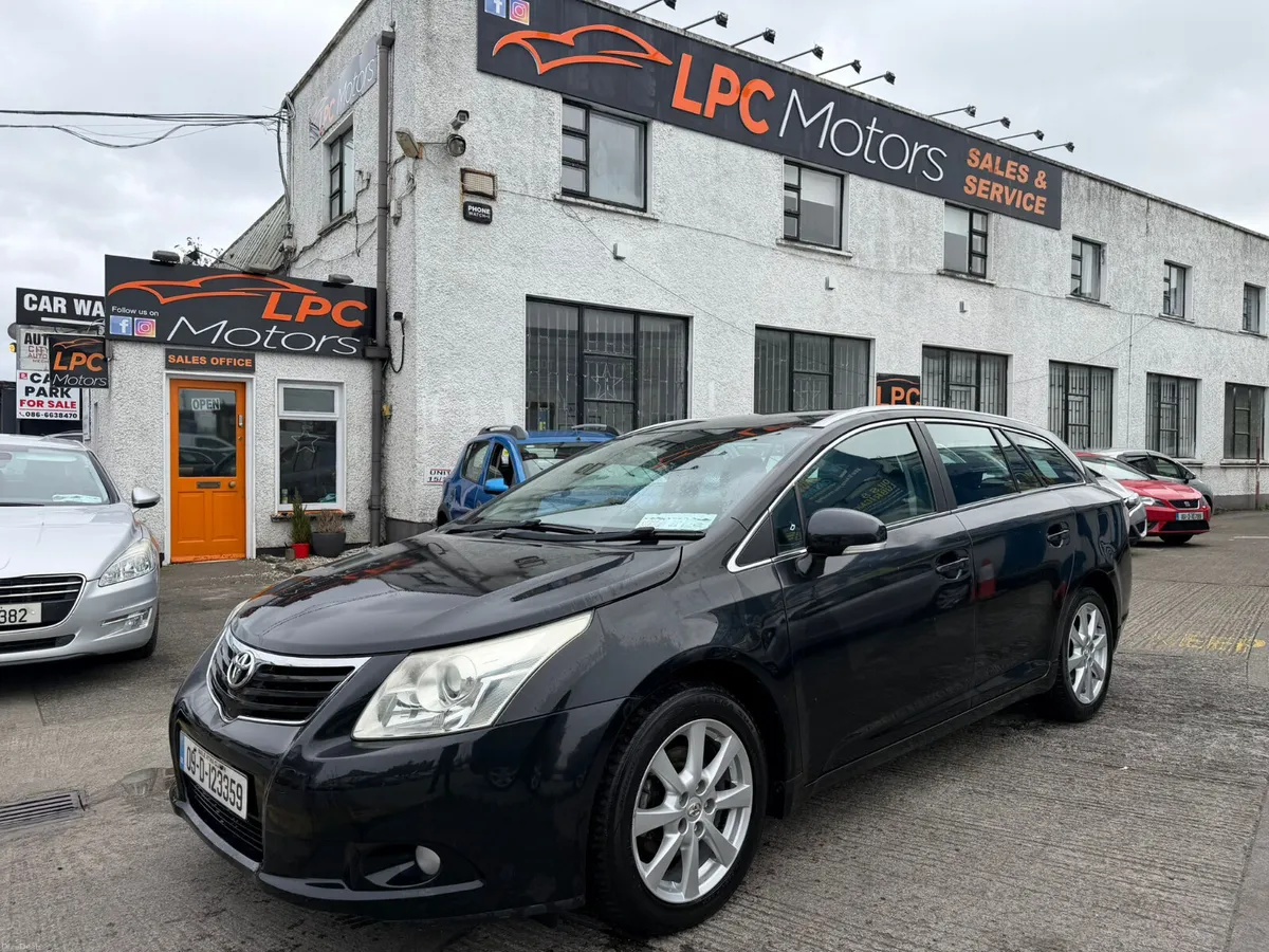 Toyota Avensis 2009 - Image 1