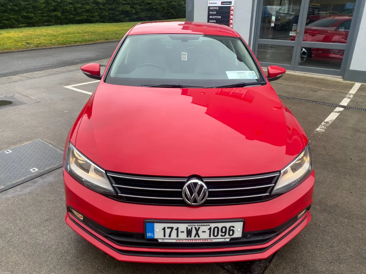 2017, Volkswagen Jetta **2.0 TDI** - Image 2
