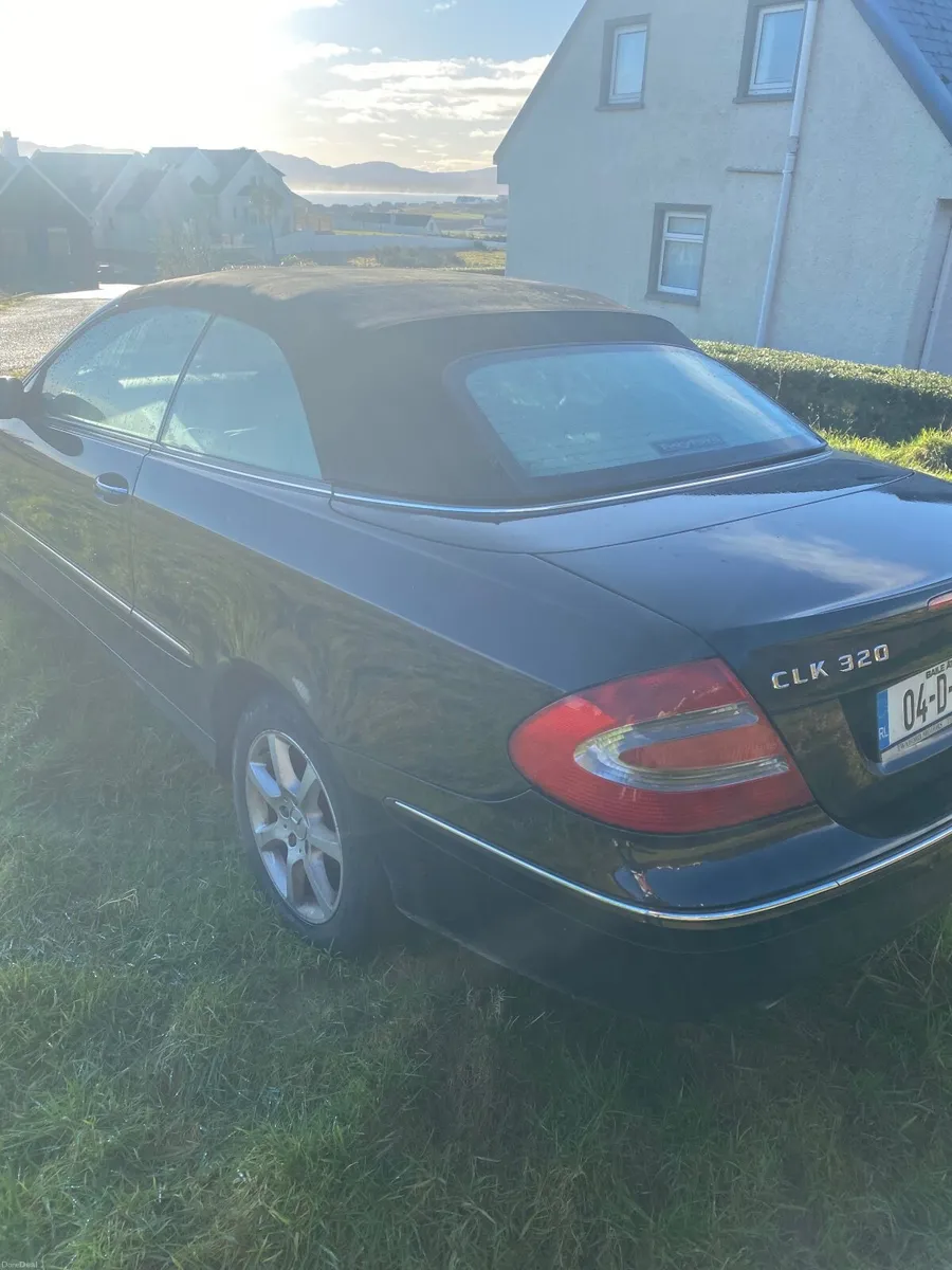 Mercedes-Benz CLK 2004 - Image 2