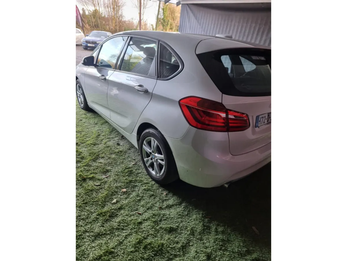 BMW 2-Series 218d SE - Image 4