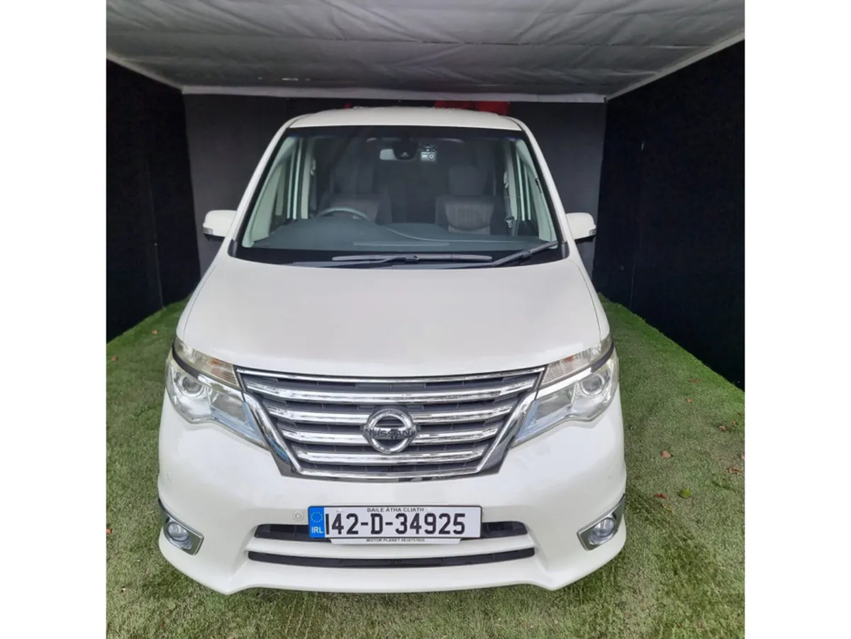Nissan Serena 2.0 - Image 1