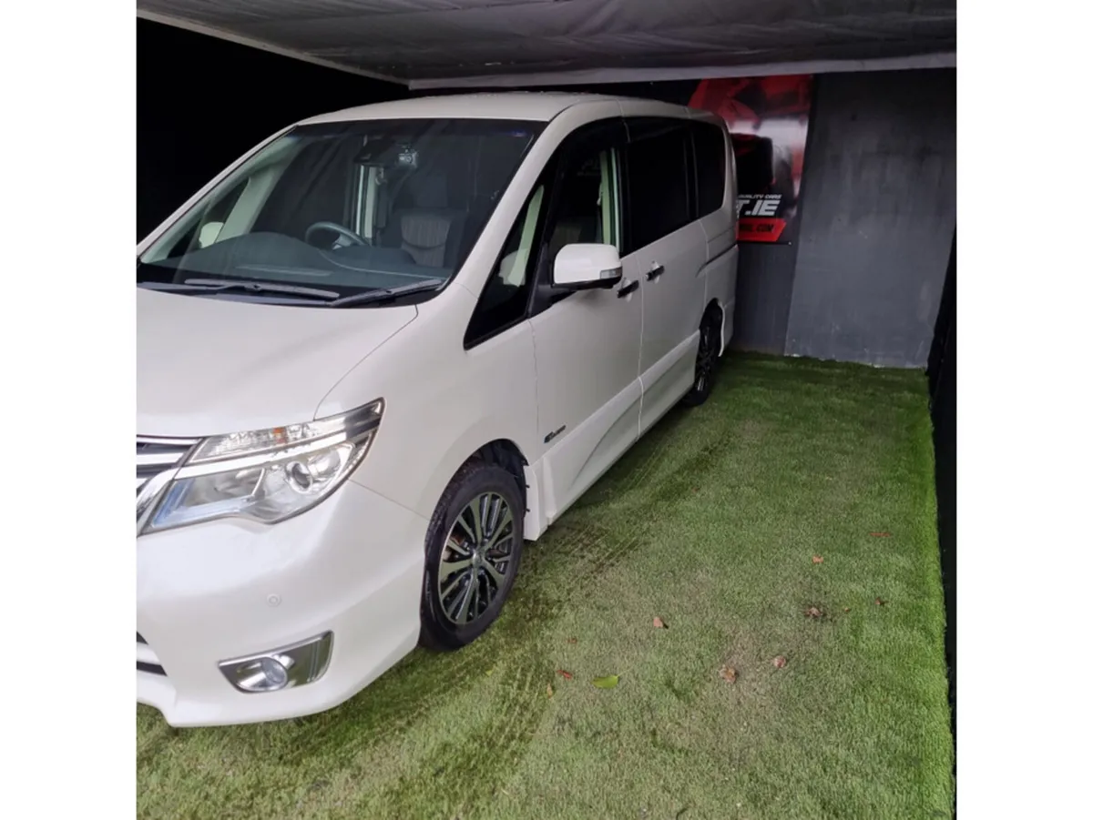 Nissan Serena 2.0 - Image 3