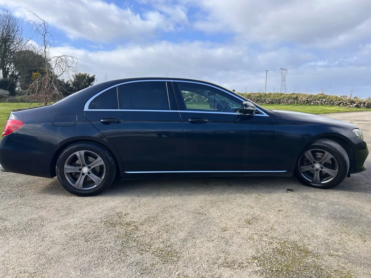 Mercedes e-Class - Image 3