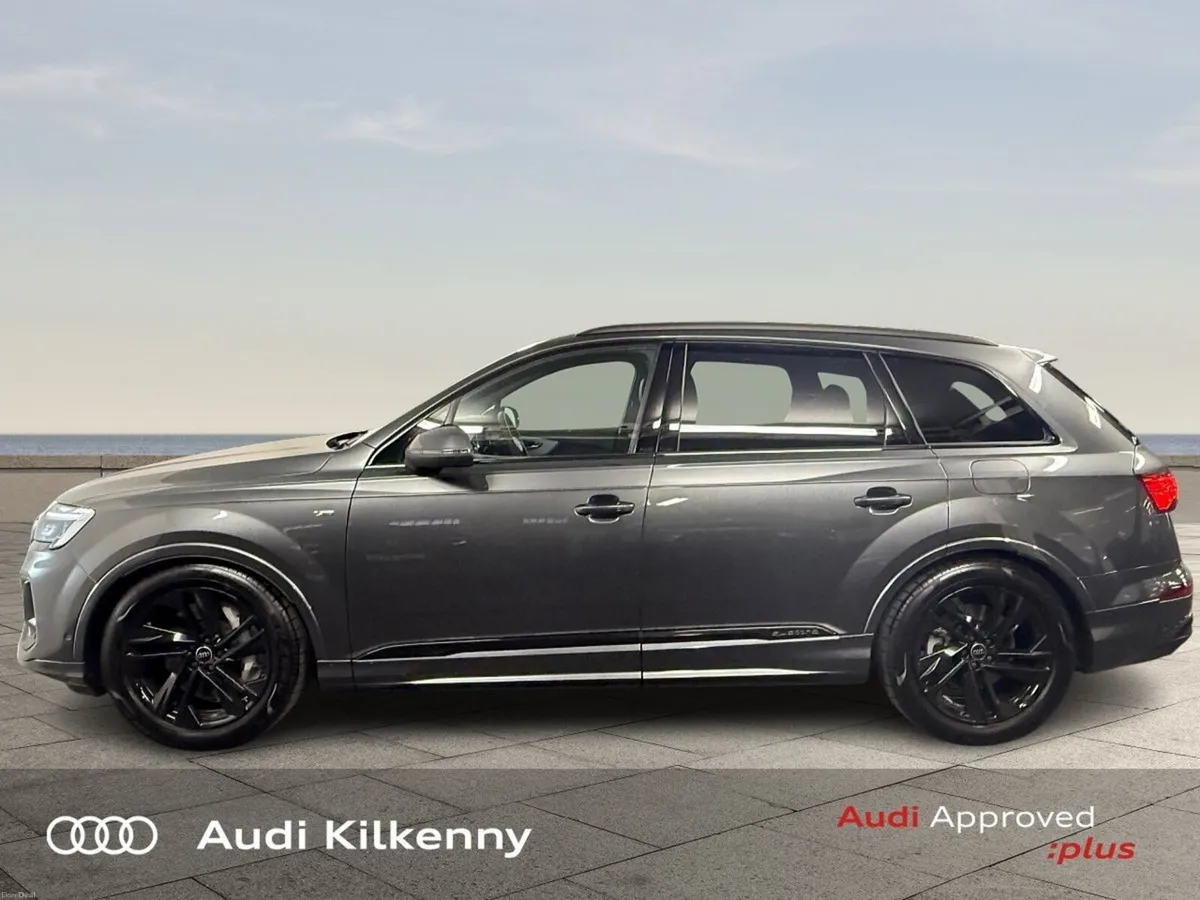 Audi Q7 55 PHEV TFSI e Quattro Sline Black Edition - Image 4