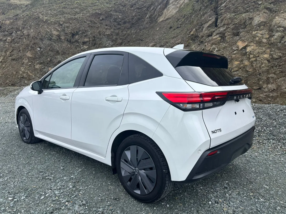 2022 NISSAN NOTE E-POWER AUTOMATIC - Image 4