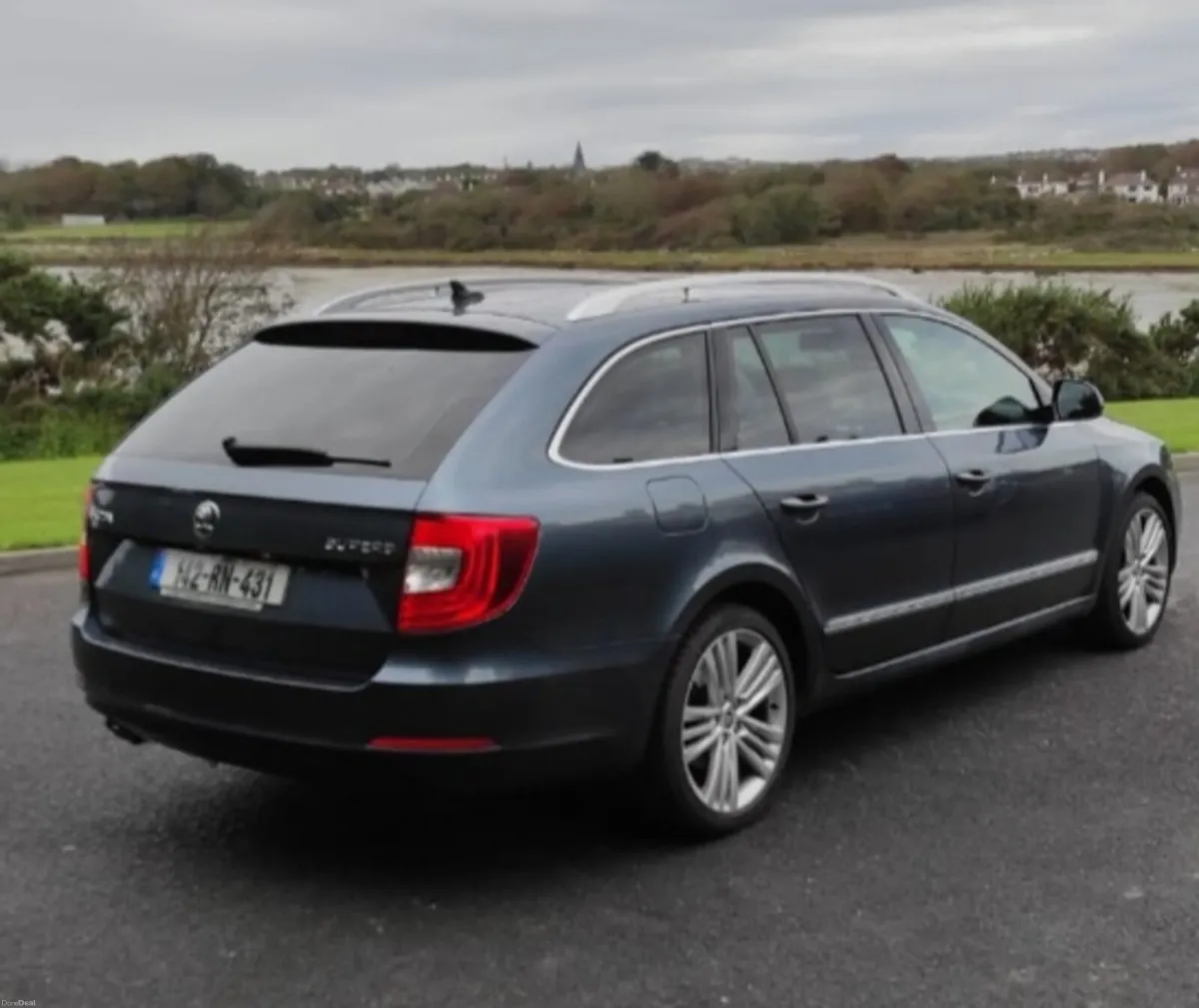 Skoda superb estate - Image 3