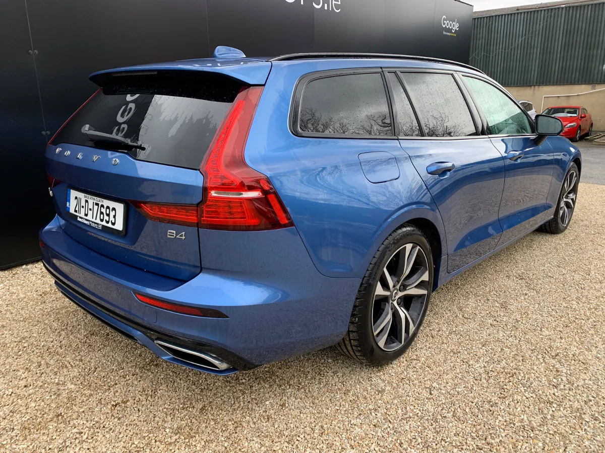 VOLVO V60 2.0 B4 197 BHP DSL R-DESIGN AUTO - Image 3