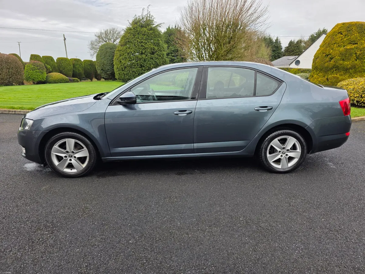SKODA OCTAVIA 1.6 TDI AMBITION,,AUTOMATIC - Image 3