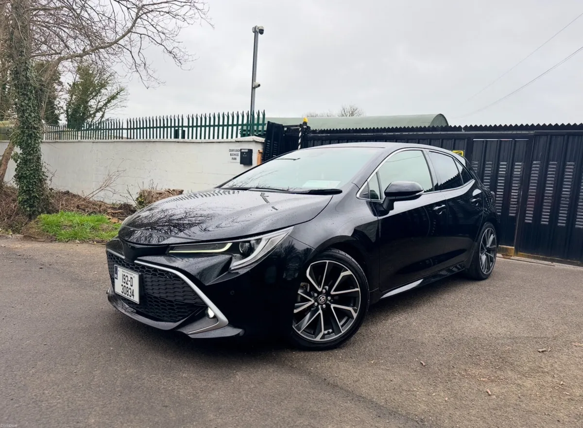 2019 TOYOTA COROLLA SPORT. MUST SEE. AUTO 1.8L HYB - Image 3