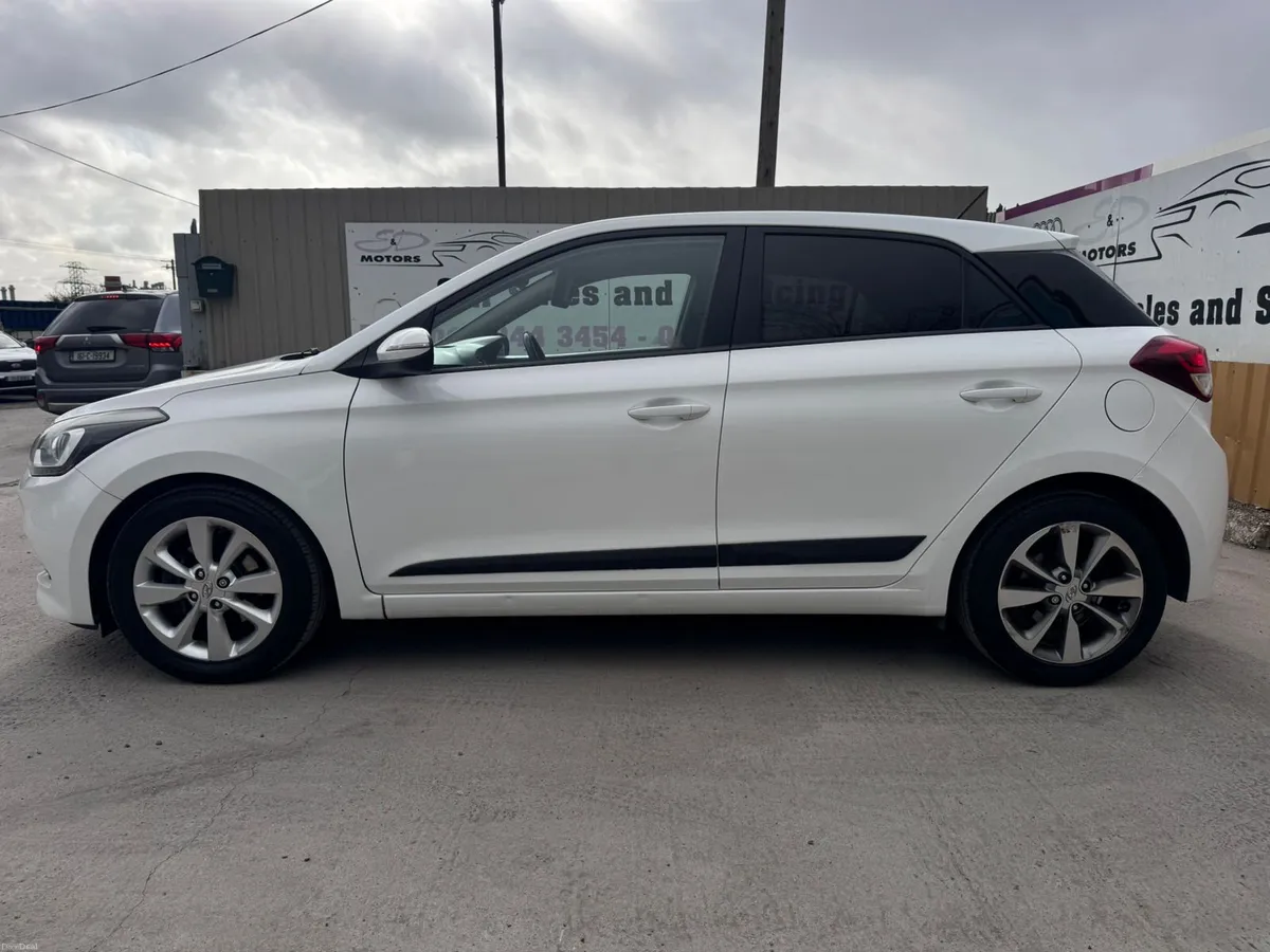 162 Hyundai i20 1.4D PREMIUM NCT+TAX Warranty - Image 2
