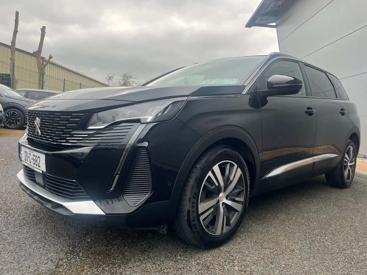 Peugeot 5008 2021 - Image 2