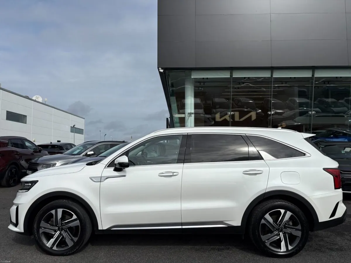 Kia Sorento 1.6 K4 Plug in hybrid - Image 3