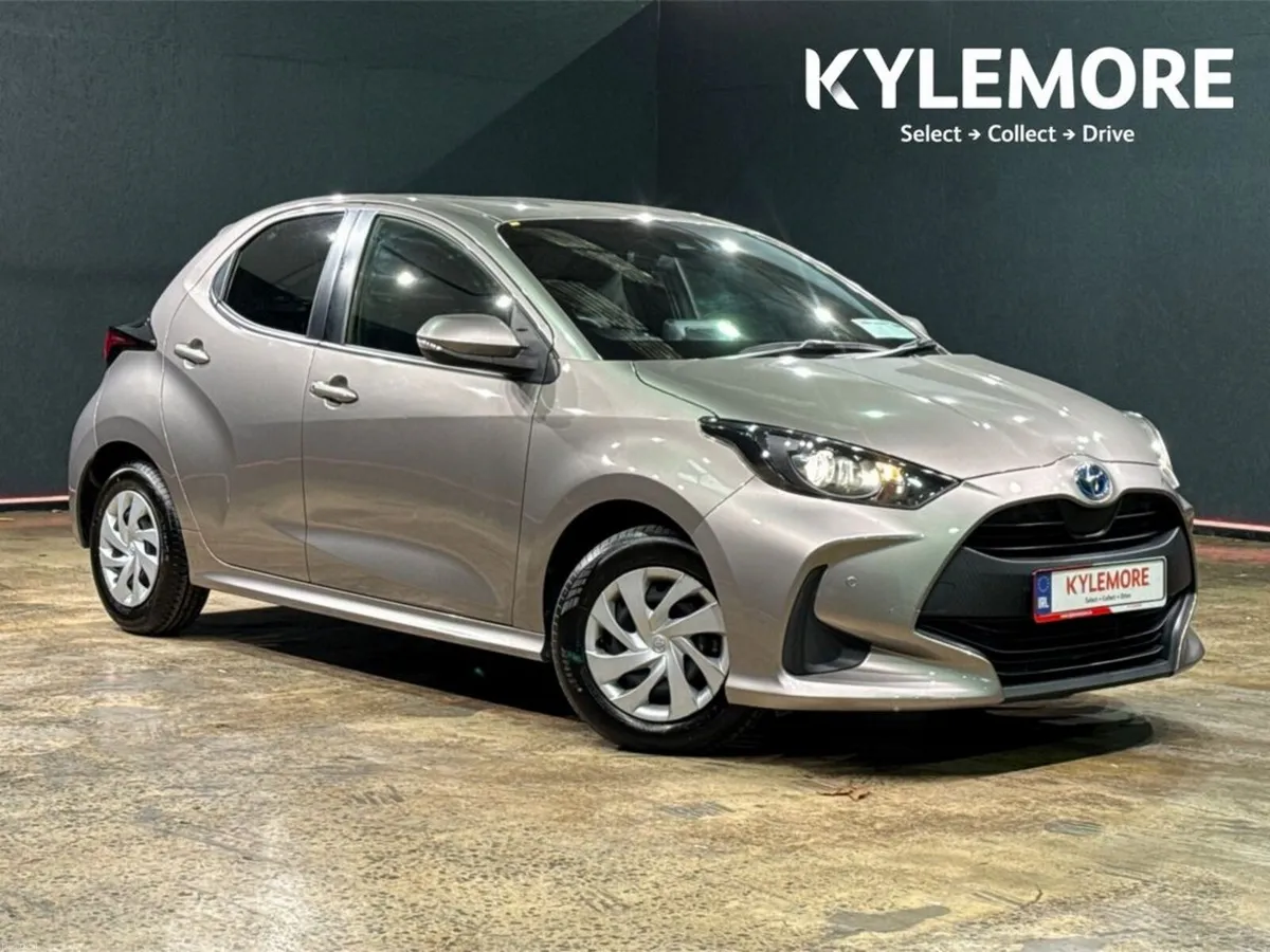 Toyota Yaris HYBRID 1.5L AUTOMATIC - CRUISE CONTRO - Image 1