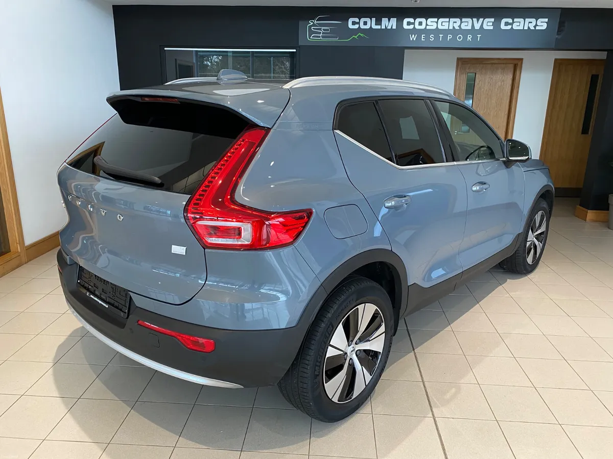 Volvo XC40 2022 CORE T4 RECHARGE AUTO - Image 4