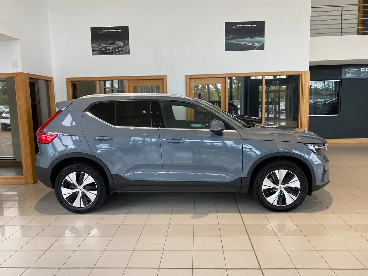 Volvo XC40 2022 CORE T4 RECHARGE AUTO - Image 2