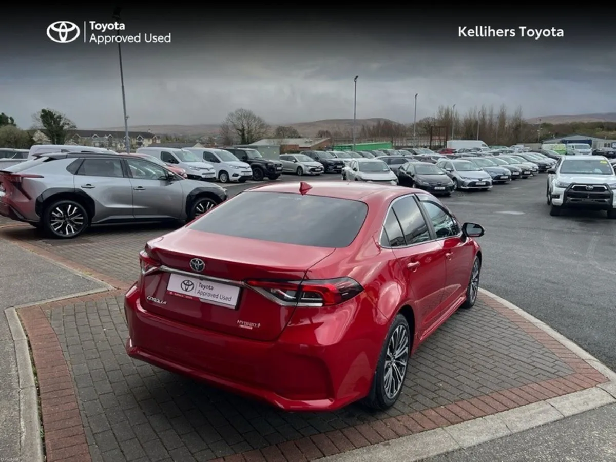 Toyota Corolla LUNA SPORT SALOON - Image 2