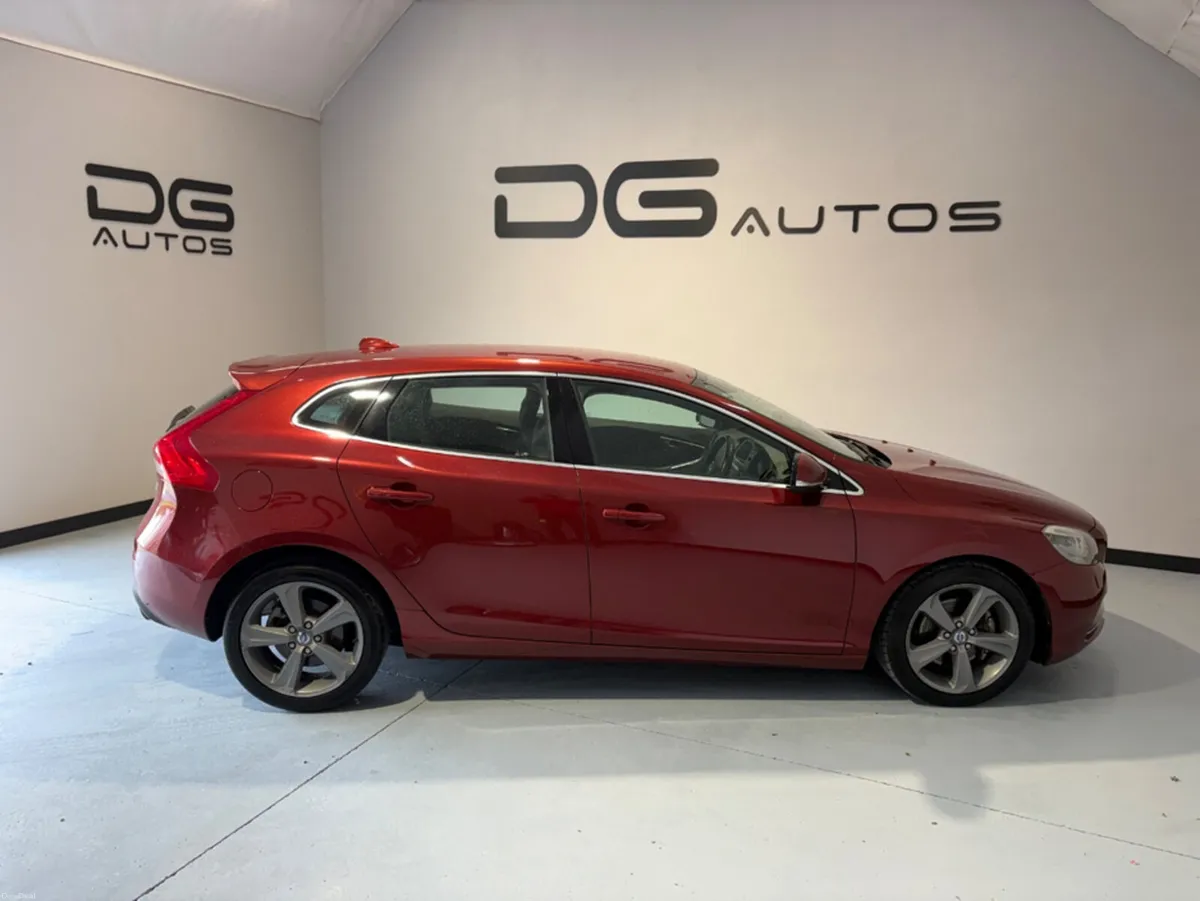 Volvo V40 Auto - Leather - Low KMs - Auto Lights - - Image 2