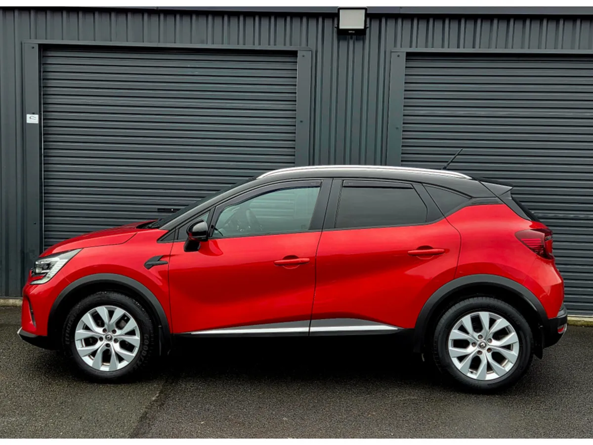 Renault Captur 1.5 ICONIC DCI 95BHP 5DR - Image 4