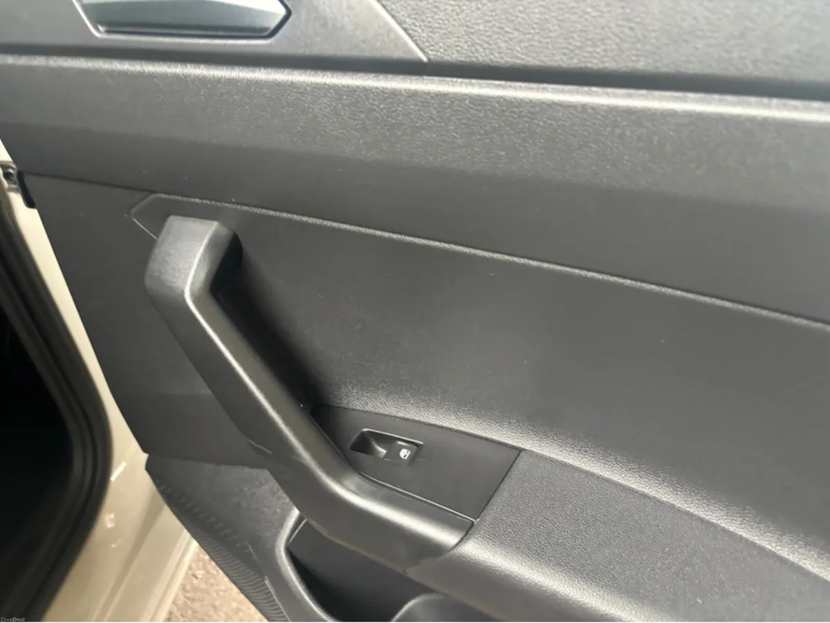 Volkswagen Polo LIFE 1.0 TSI 95BHP D7F 5DR AUTO - Image 3