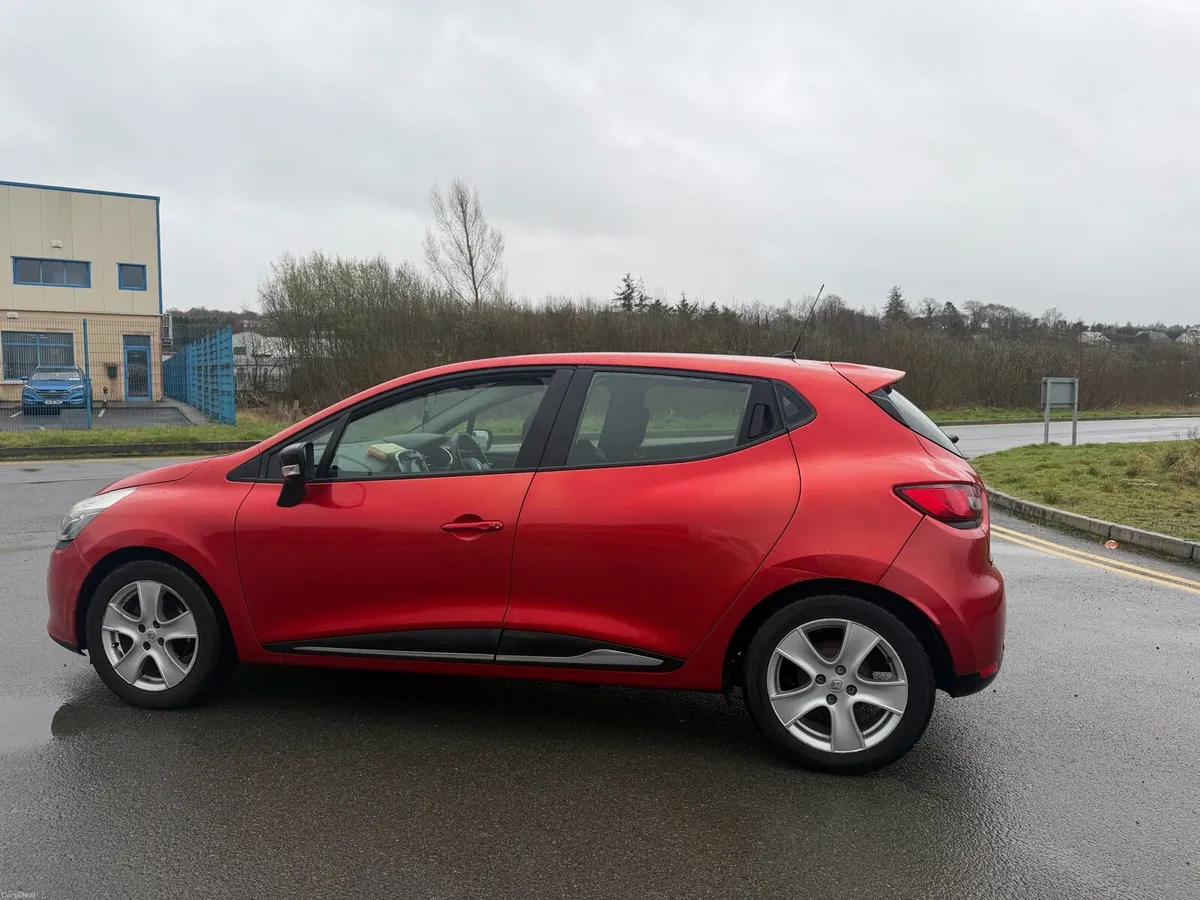 Renault Clio IV Dynam 1.2 4DR, 2014 - Image 4