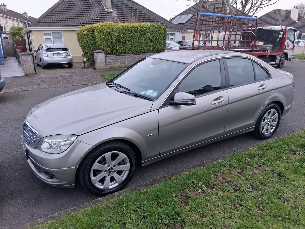 Mercedes-Benz C-Class 2009 - Image 1
