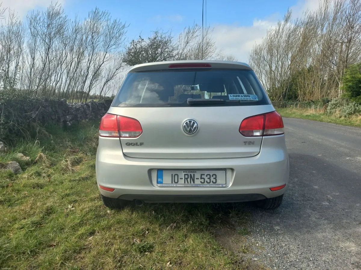 Volkswagen Golf 2010 - Image 3