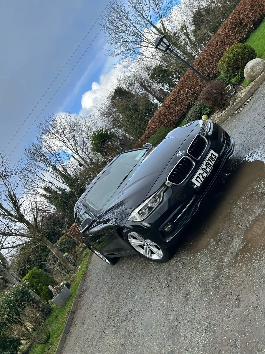 2017 Bmw 3-series 1.5 **added car play ** - Image 2