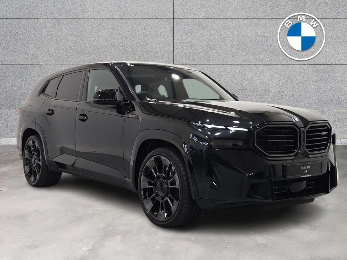 BMW XM XM 50E - Image 1
