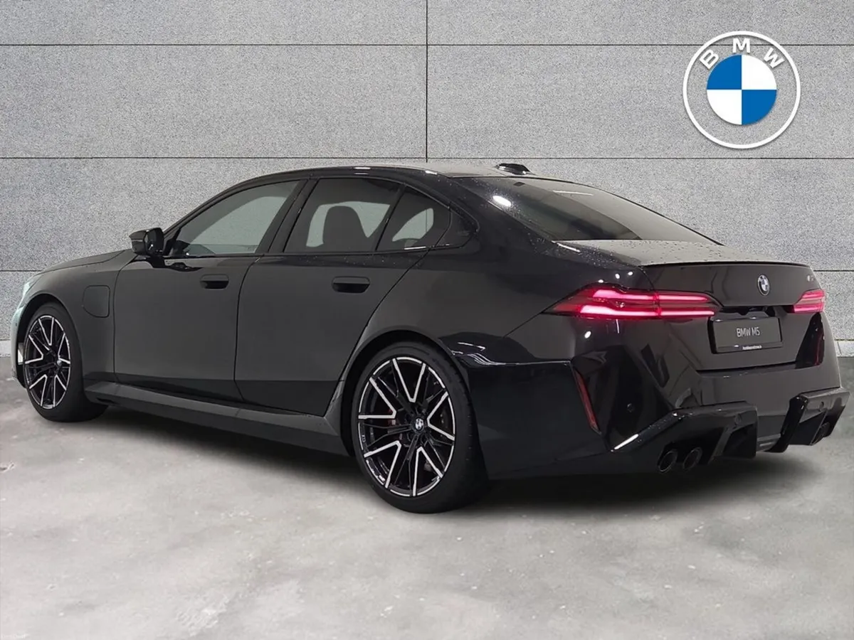 BMW M5 M5 Saloon - Image 3