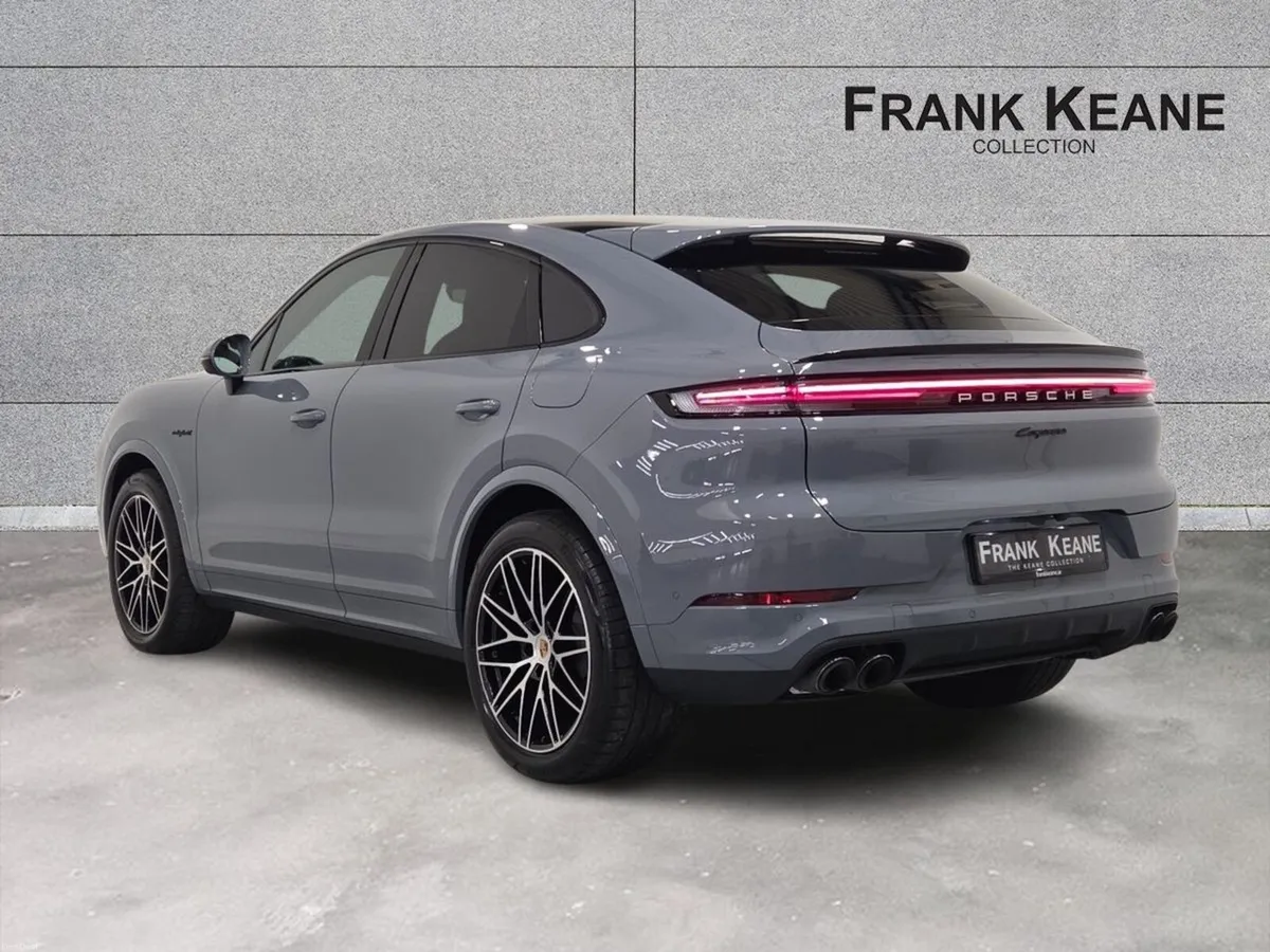 Porsche Cayenne Cayenne V6 E-Hybrid Auto Coupe - Image 3