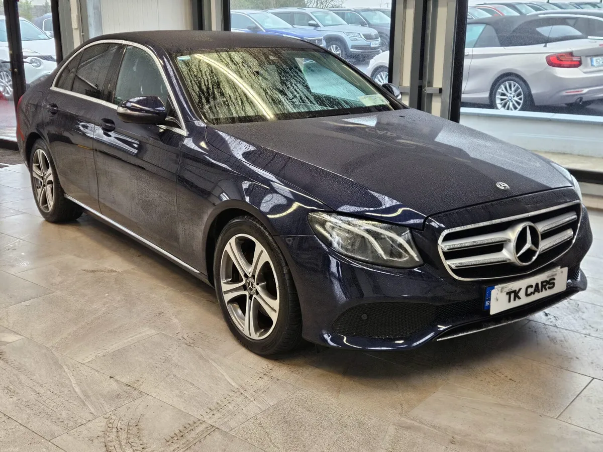 17 MERCEDES BENZ E-CLASS AVANTGARDE - Image 1
