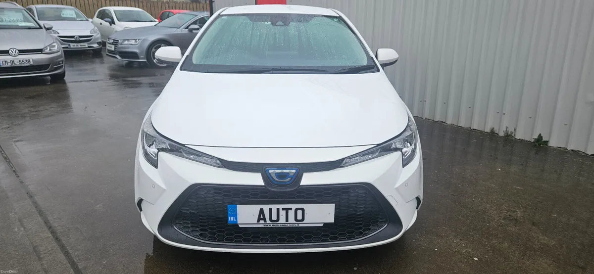 toyota corolla hybrid/petrol new model saloon auto - Image 4