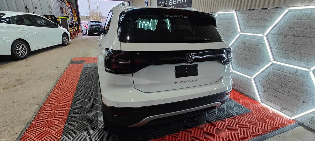2020 VW T-CROSS Pearl white - Image 6
