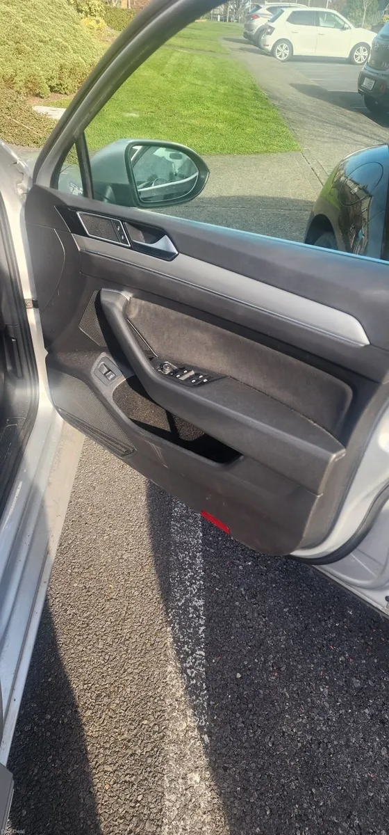 Volkswagen Passat 2015 - Image 3