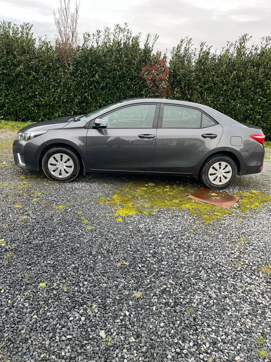 TOYOTA COROLLA - Image 2