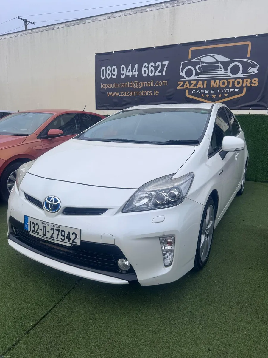 Toyota prius hybrid - Image 2