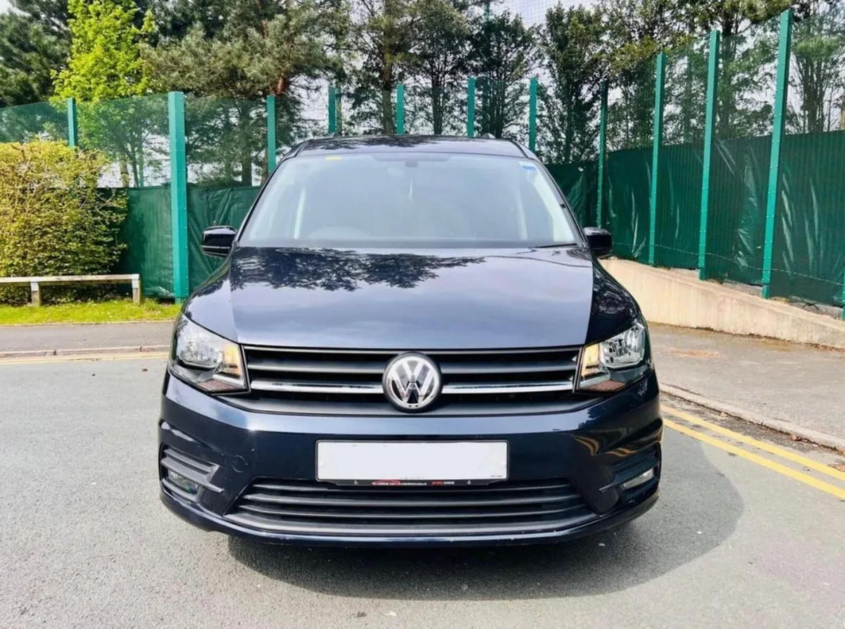 2020 Volkswagen Caddy Maxi Wheelchair Accessible - Image 3