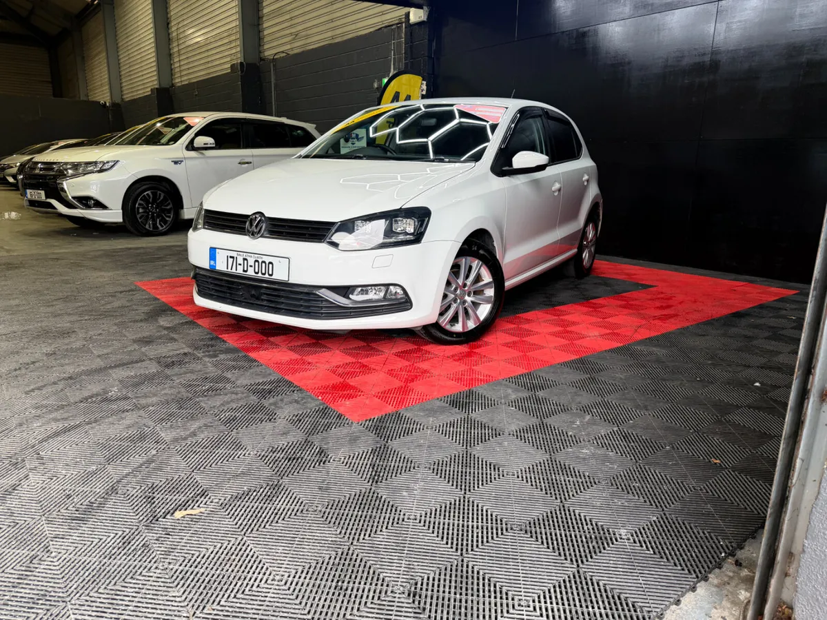 2017 Volkswagen Polo Auto - Image 2