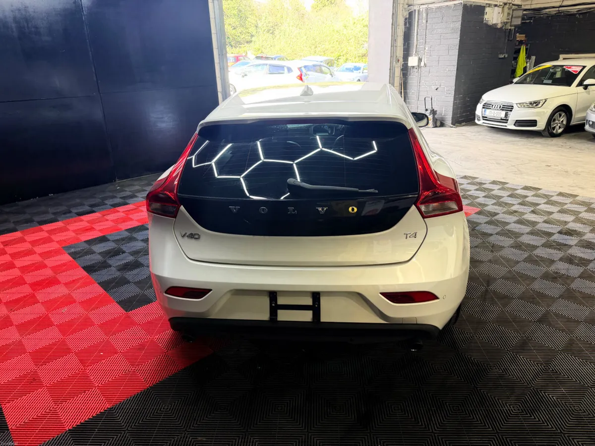 Volvo V40 2015 Auto - Image 6