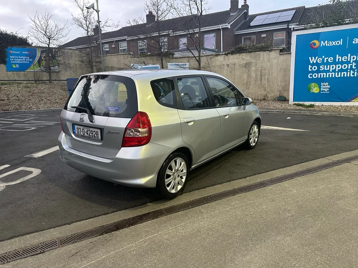 Honda Jazz 1.3 petrol NEW NCT, TAX - Image 4