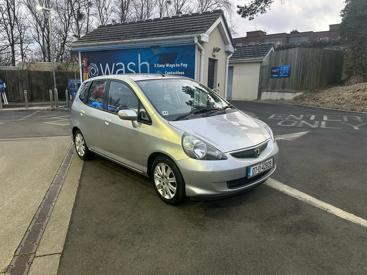 Honda Jazz 1.3 petrol NEW NCT, TAX - Image 1