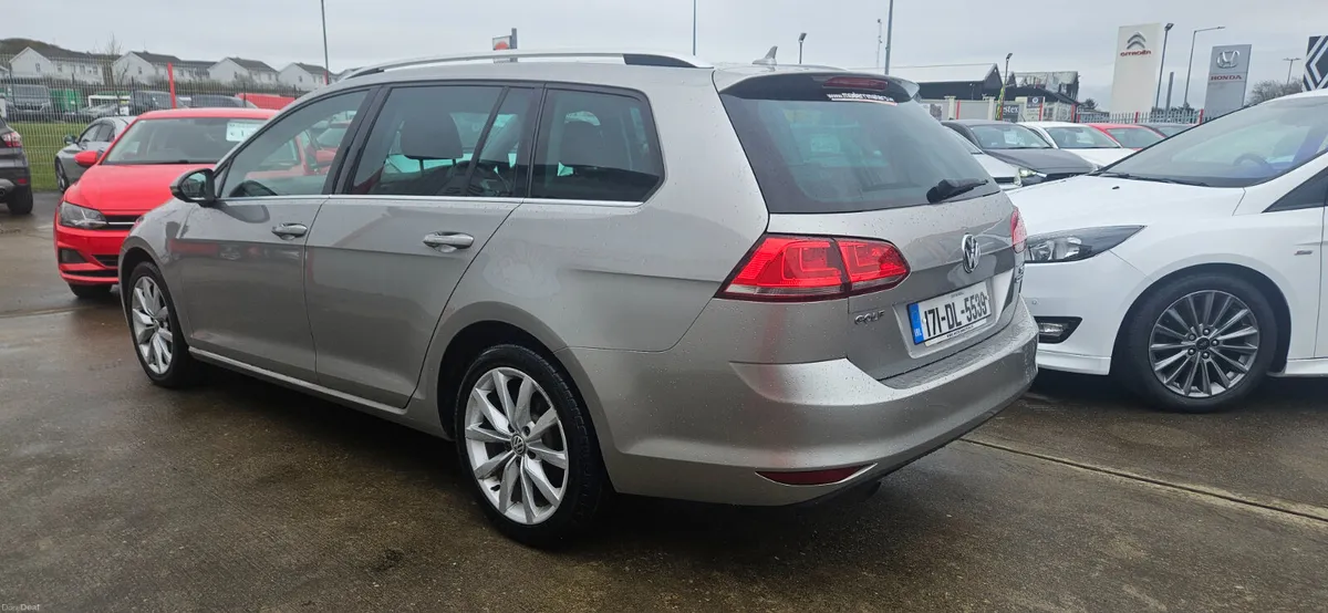 Volkswagen Golf estate auto 1.2 tsi dsg low kms - Image 3