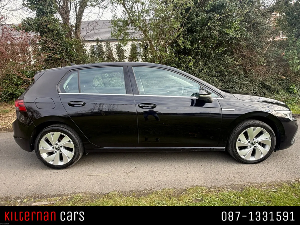 Volkswagen Golf 2.0 TDI STYLE 5DR - Image 2